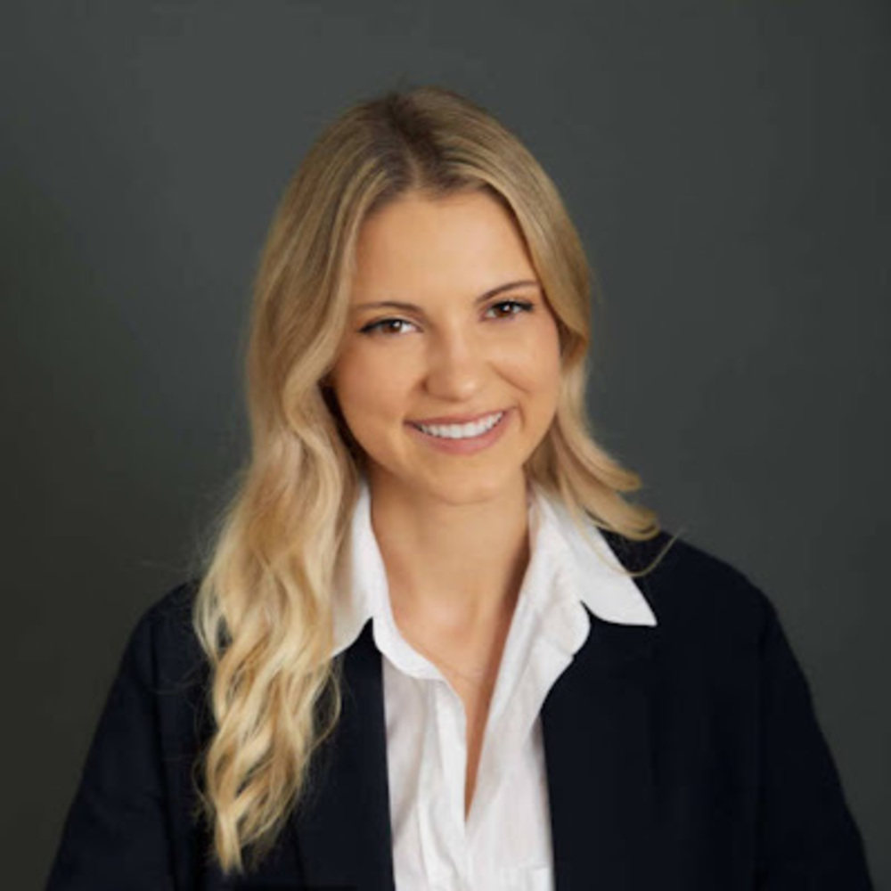 Meet your Posher, Danielle